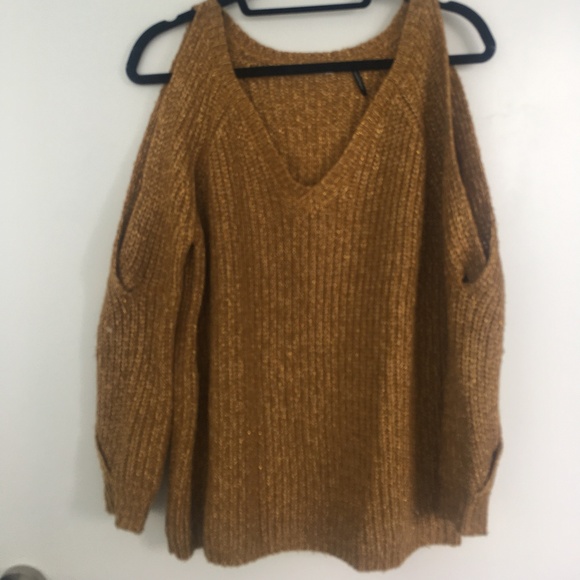 LPB Woman Cable Knit Sweater - Picture 2 of 6